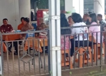 Gubernur dan Wakil Gubernur Sulut Ngopi Santai di Kantin Darmawati Pemprov, Pererat Kedekatan dengan ASN
