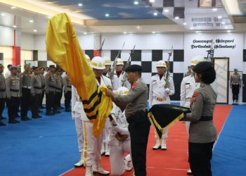 Kapolda Irjen Pol Roycke Harry Langie Pimpin Upacara Pencucian Pataka Polda Sulut Maesa’an Waya