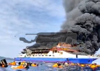  KM Barcelona V Terbakar di Perairan Talise, Ratusan Penumpang Terpaksa Lompat ke Laut