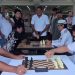 Gubernur Sulawesi Utara dan Pj Sekda Tampil Kompak di Meja Catur, Semarakkan HUT ke-80 RI