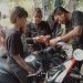 FMPS Gelar Aksi Sosial Bagi-Bagi Bendera Merah Putih Sambut HUT RI ke-80