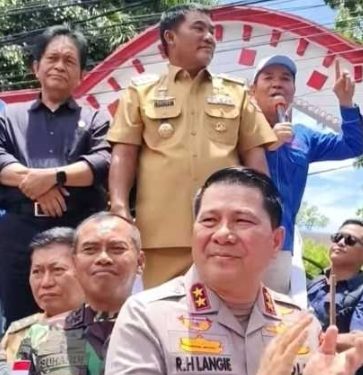 Gubernur Sulut Yulius Selvanus Terima Demo Buruh dengan Dialog dan Doa di Kantor Gubernur