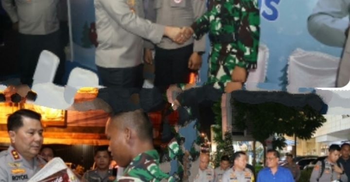 Kapolda Sulut Didampingi PJU Sambangi Pos Pam Nataru di Kota Manado